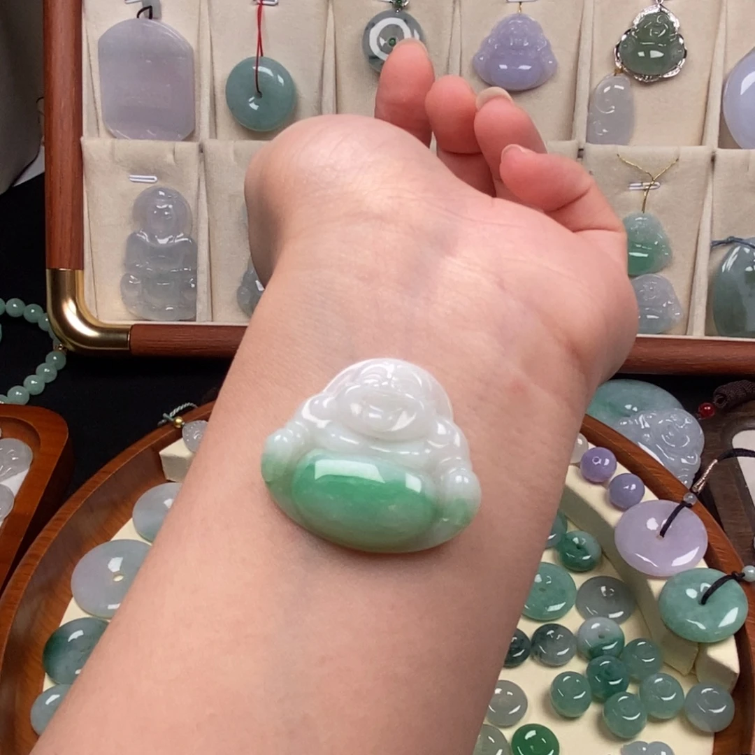 颈饰未镶嵌翡翠佛公