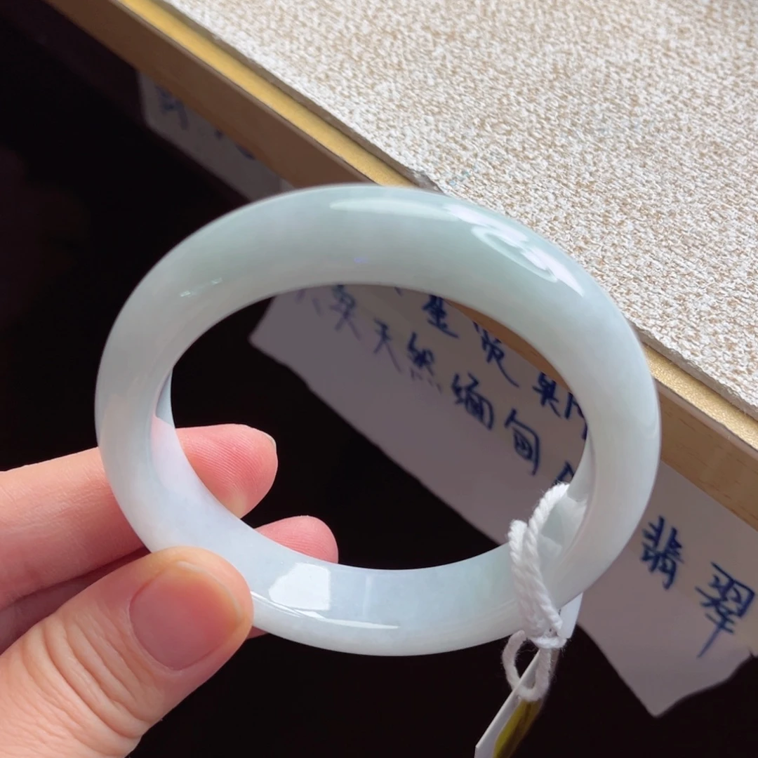 翡翠未镶嵌手镯手镯