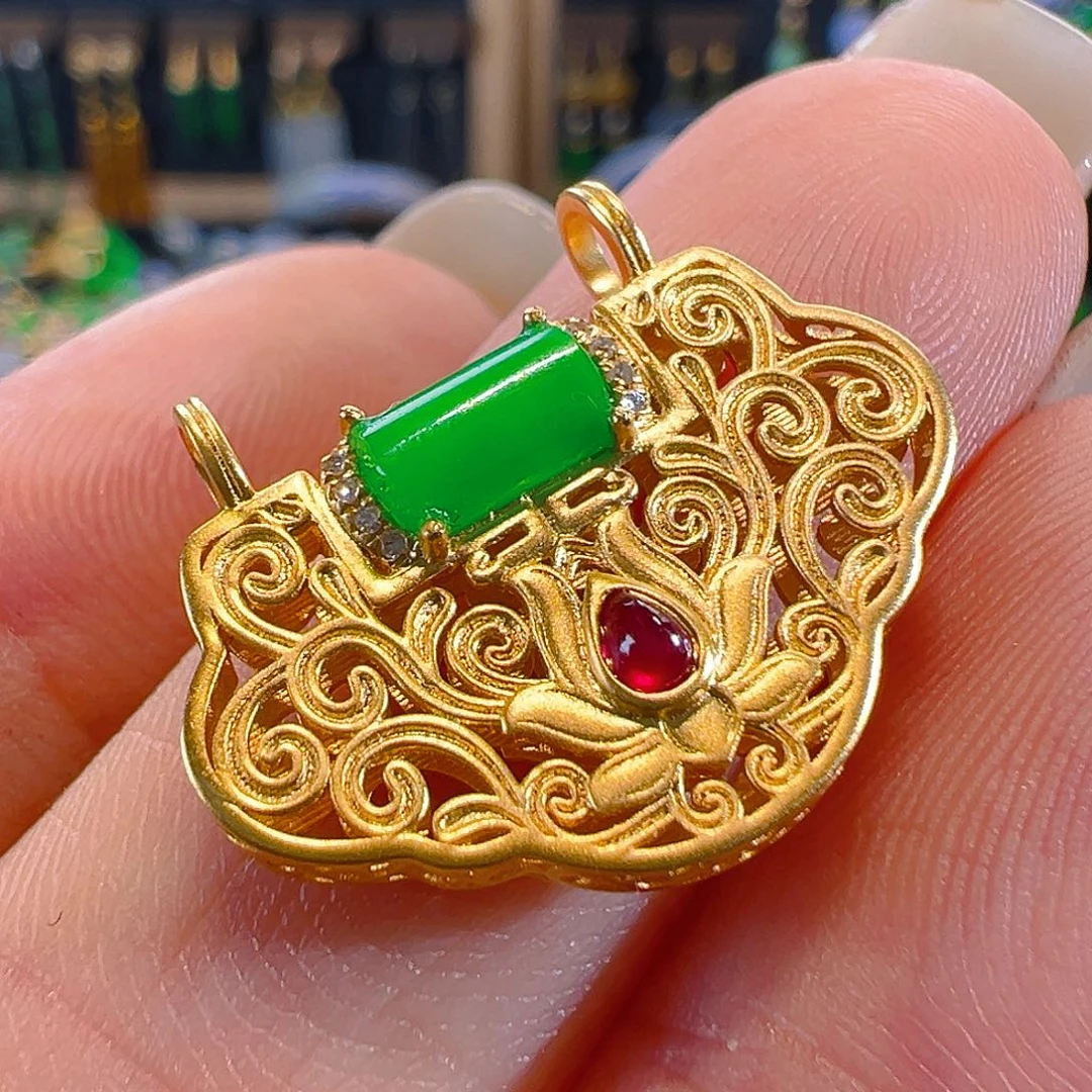 翡翠18K金镶嵌颈饰签收后24小时鉴赏期