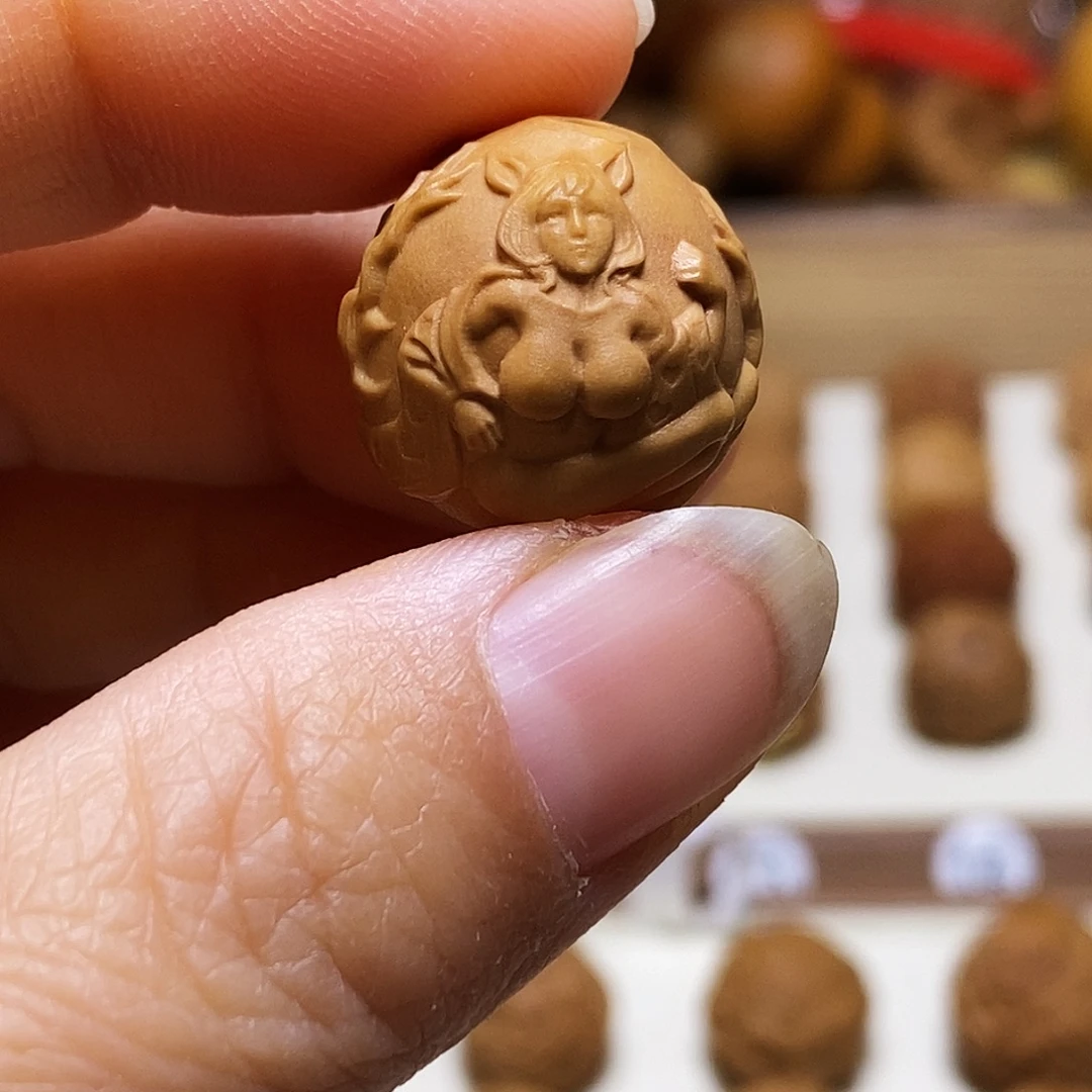 把件核桃九尾狐17左右猴头核桃