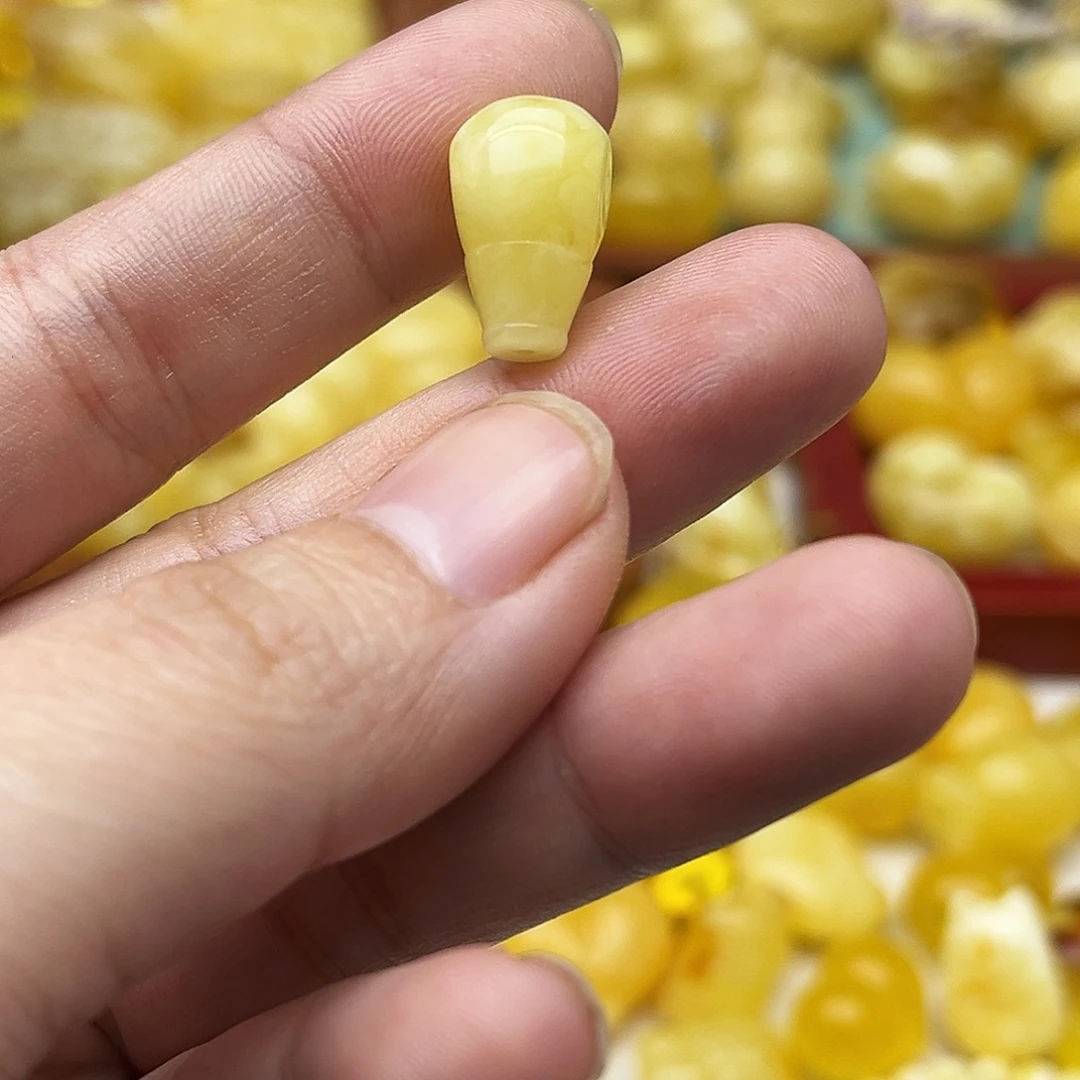 蜜蜡未镶嵌裸石天然