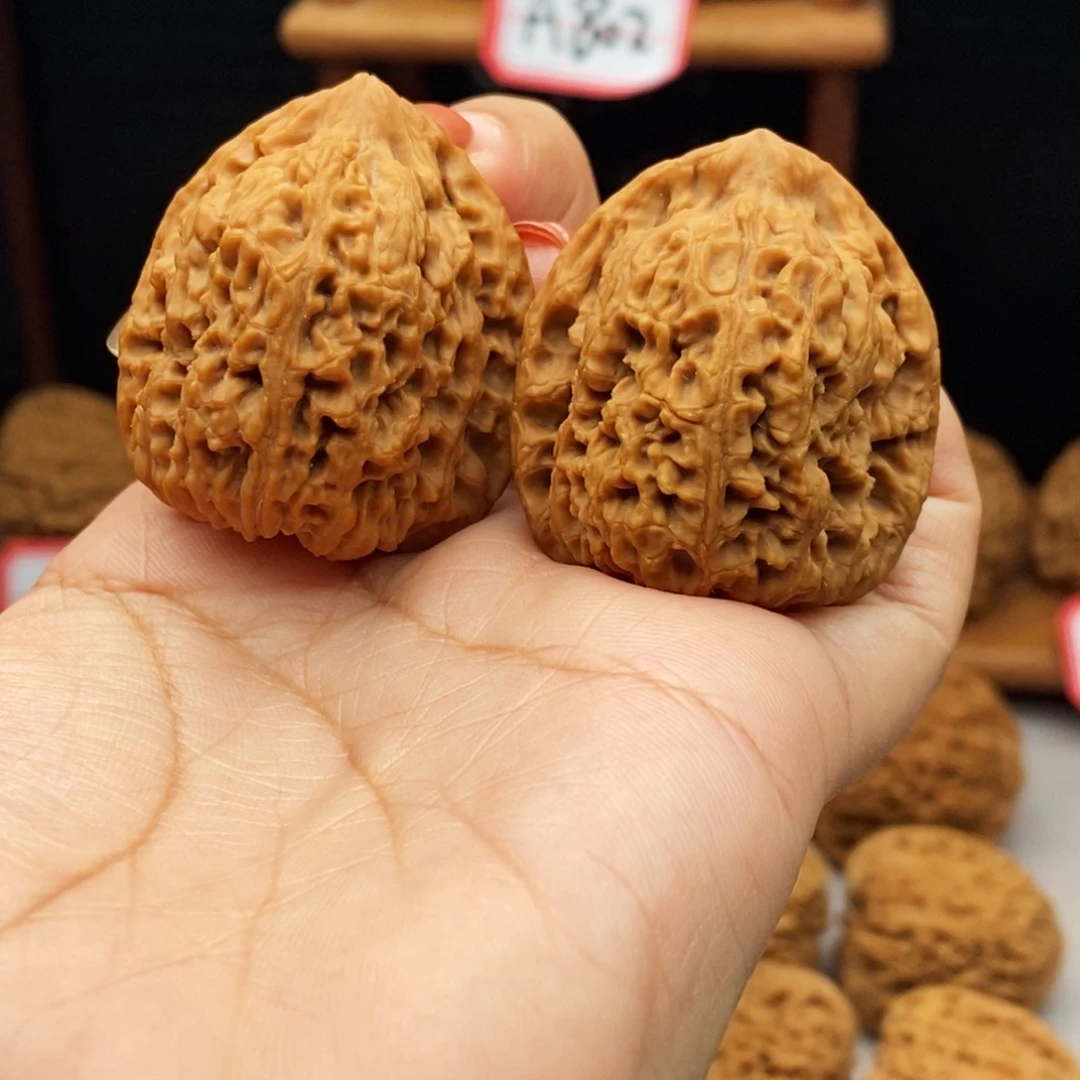 文玩核桃吊坠南疆7尺36