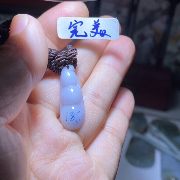 翡翠颈饰未镶嵌好