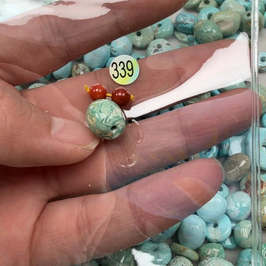 南红玛瑙未镶嵌珠宝奇石