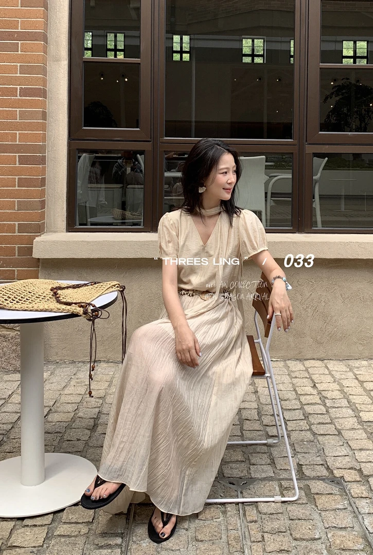 福秒-泡泡袖的、V领收腰设计连衣裙+法式颈间飘带（03R320#）033