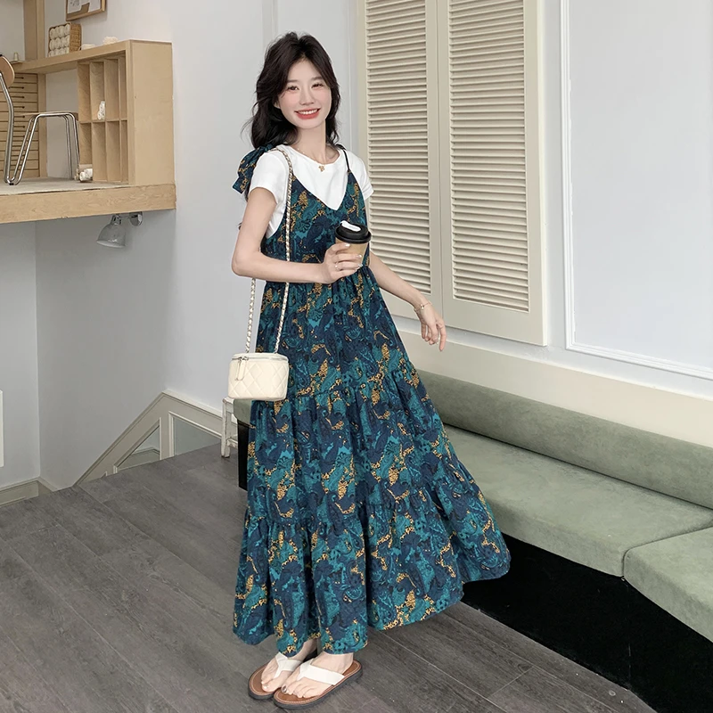 蓝色多巴胺印花连衣裙女夏款韩系显瘦垂坠感减龄吊点裙碎花气质