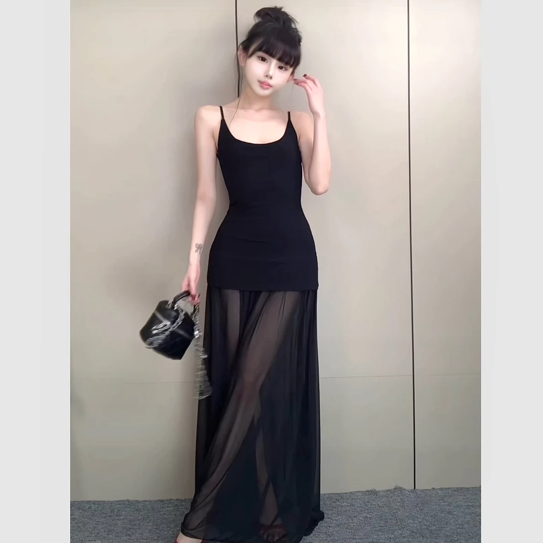 清冷系仙女裙吊带拼接网纱显瘦梨型身材辣妹百搭连衣裙收腰修身