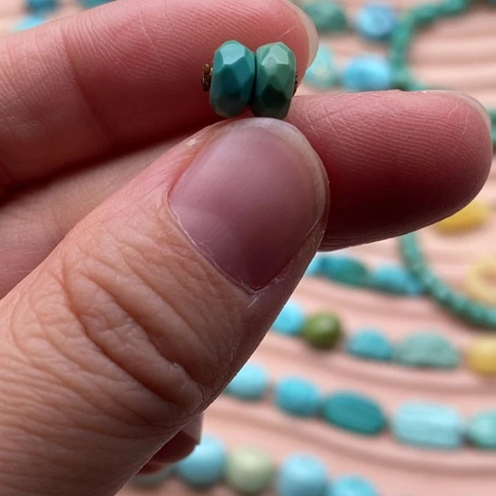 绿松石未镶嵌挂件