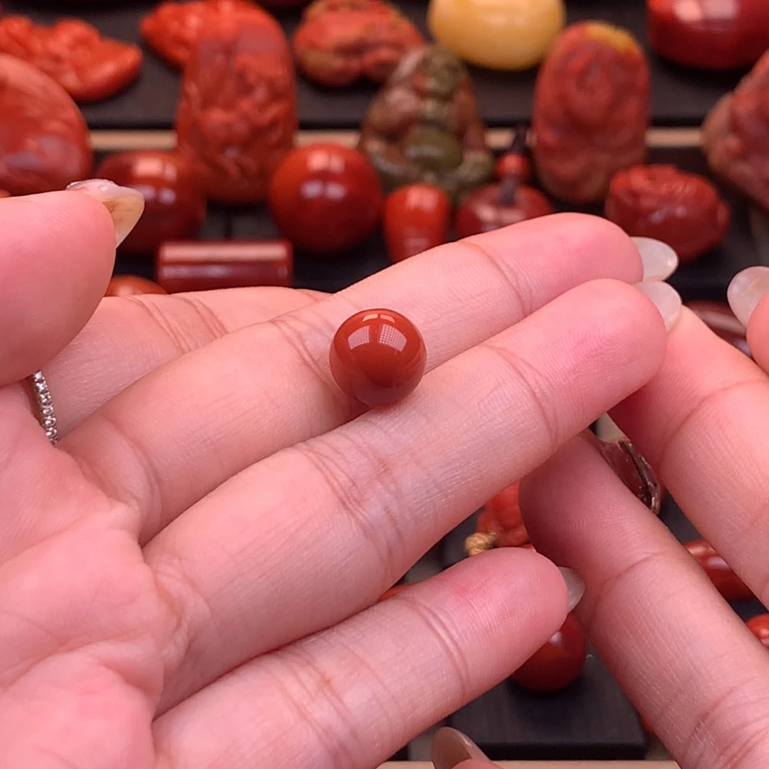 南红玛瑙未镶嵌原矿高品圆珠10mm