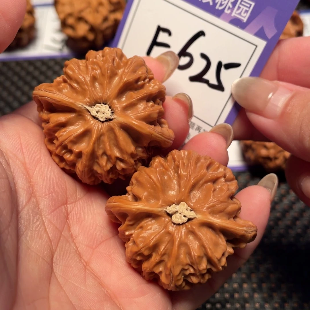 文玩核桃把件625号灯42