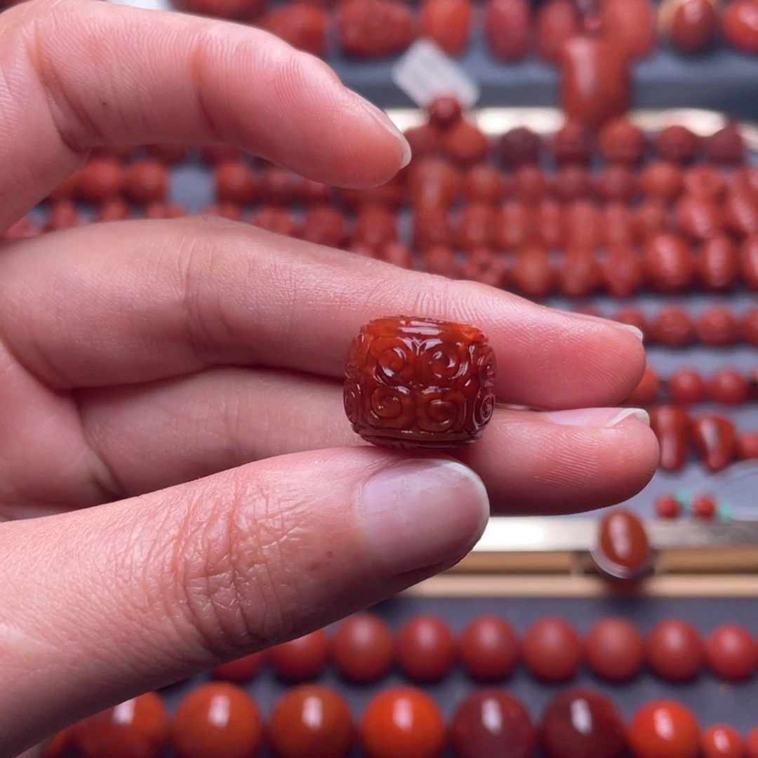 南红玛瑙未镶嵌其他W15瓦西牛血双色回纹老型珠