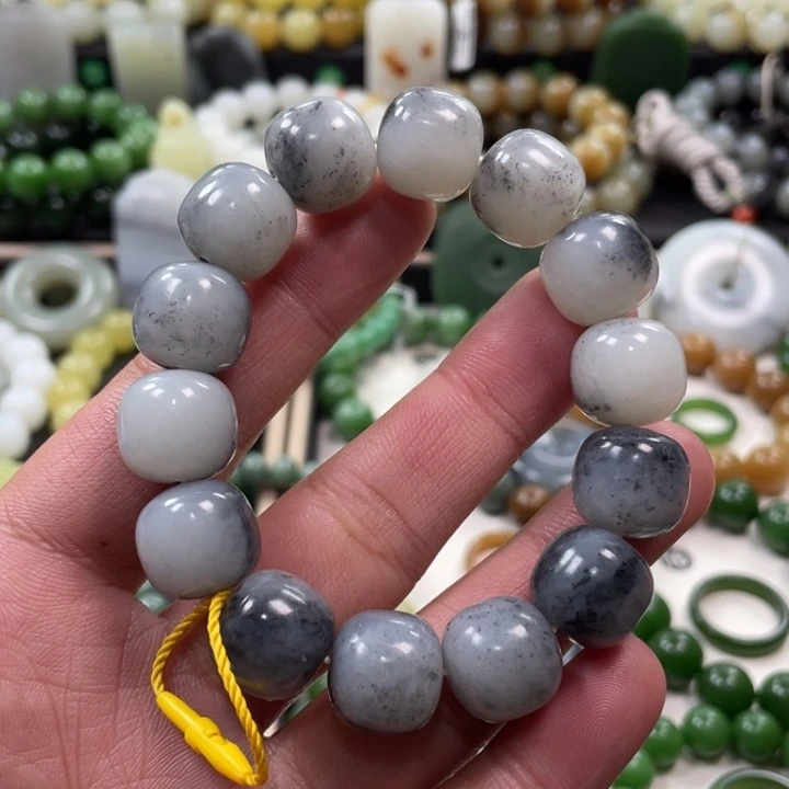 和田玉未镶嵌手串