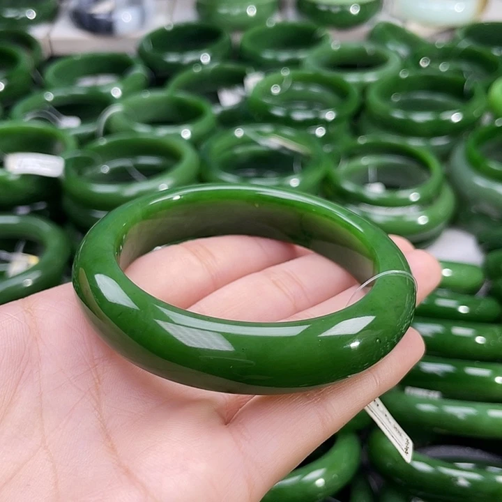 未镶嵌手镯和田玉（碧玉）