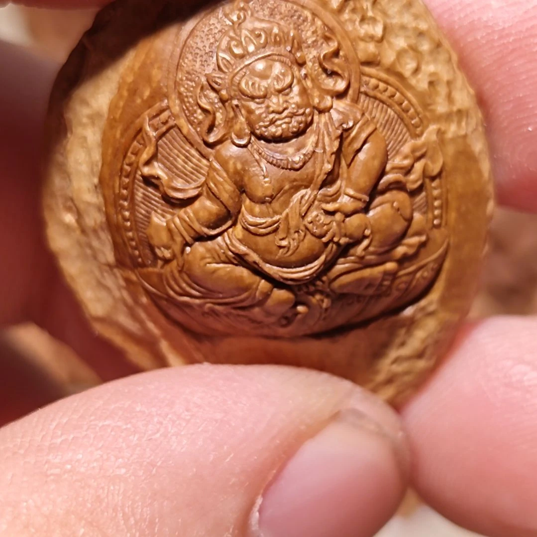 吊坠杏核纯手工精雕黄财神