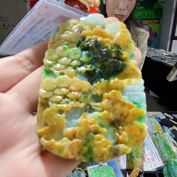 颈饰未镶嵌翡翠翡翠