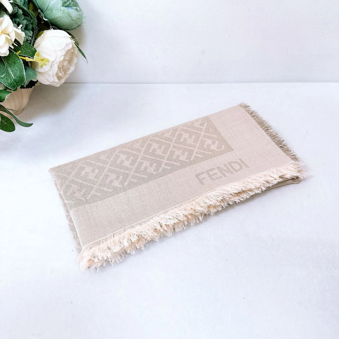 95新/Fendi/芬迪/围巾/Xspa8424