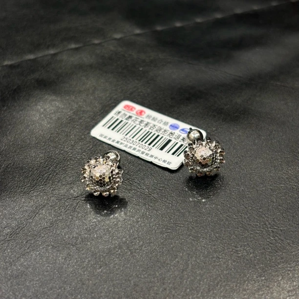 柴尔德珠宝铂金Pt950【星芒系列】鸽子蛋耳钉 链接已退耳塞胶圈克重