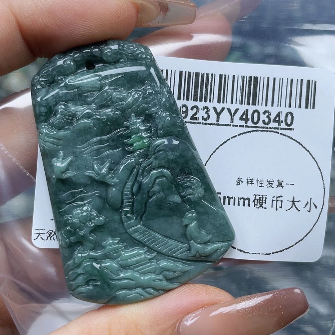 吊坠(不含链)未镶嵌翡翠
