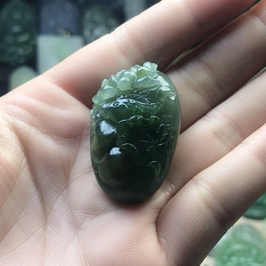 和田玉（碧玉）未镶嵌挂件