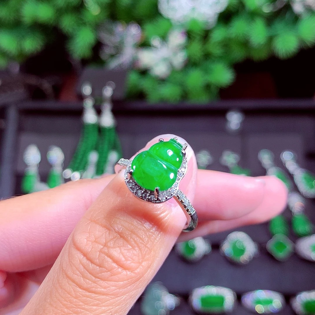 颈饰未镶嵌翡翠天然