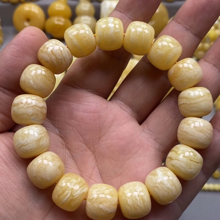 托***板琥珀未镶嵌手链手串