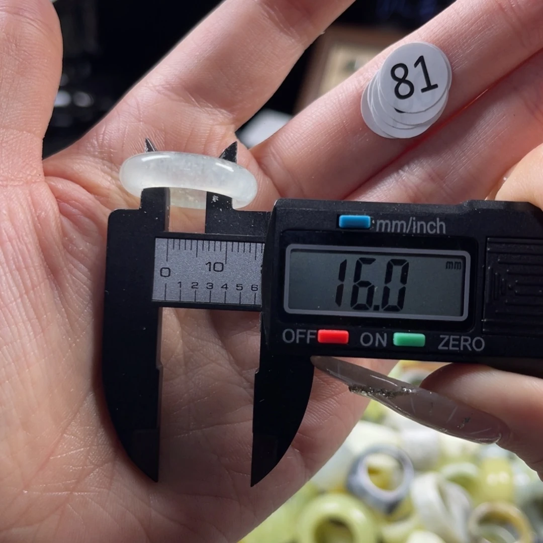 蛇纹石玉未镶嵌戒指