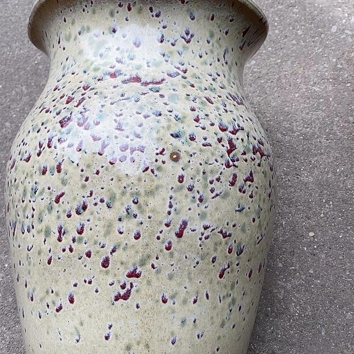 紫砂花盆高约31口20瑕疵