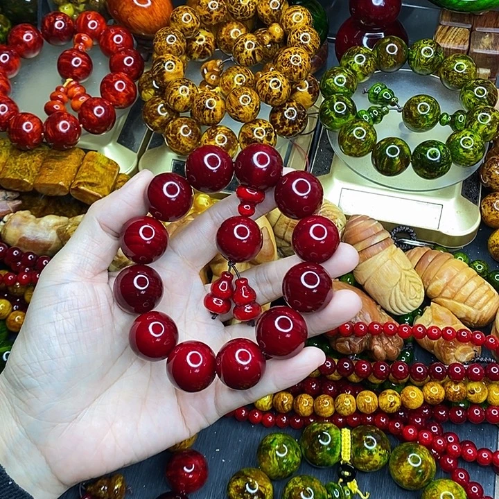 松木琥珀木文玩手串