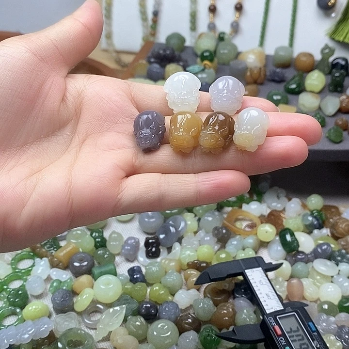 未镶嵌和田玉挂件貔貅150一个多样性发其一