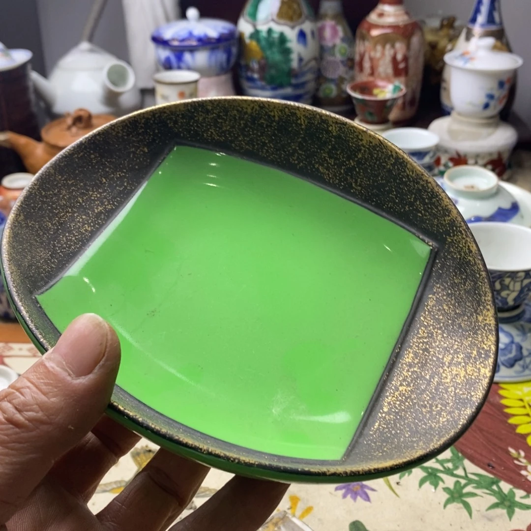 瓷片飞升至海拔为七十二公尺之间