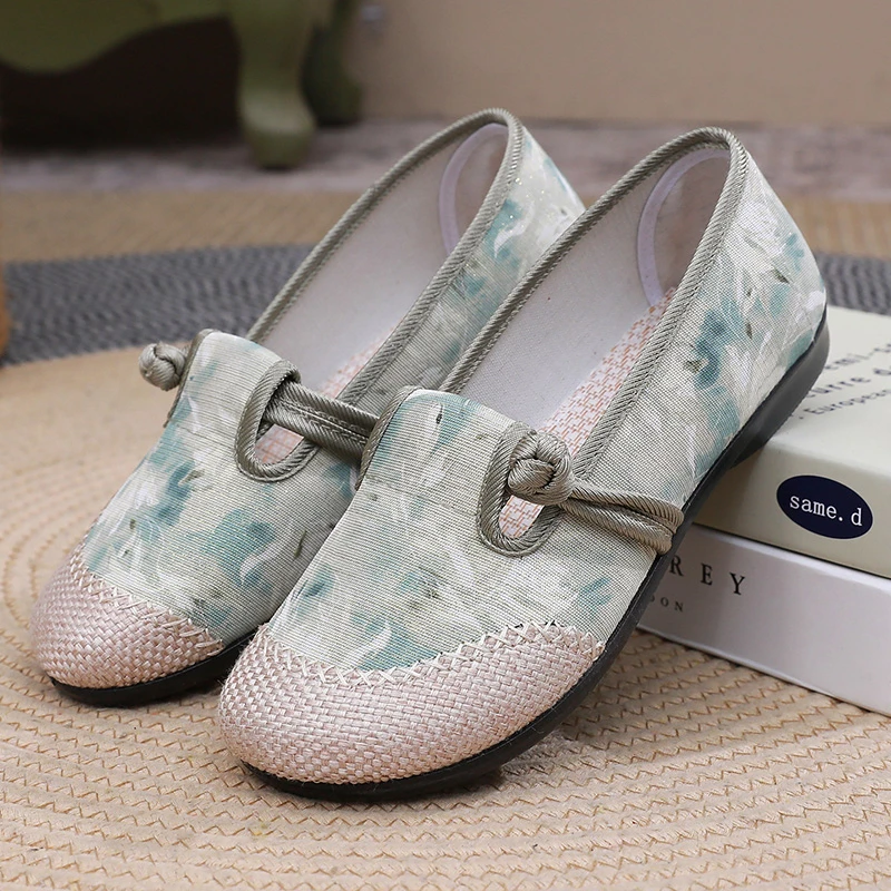 新款一脚蹬老北京布鞋女单鞋平底防滑绣花软底百搭时尚亚麻舒适款