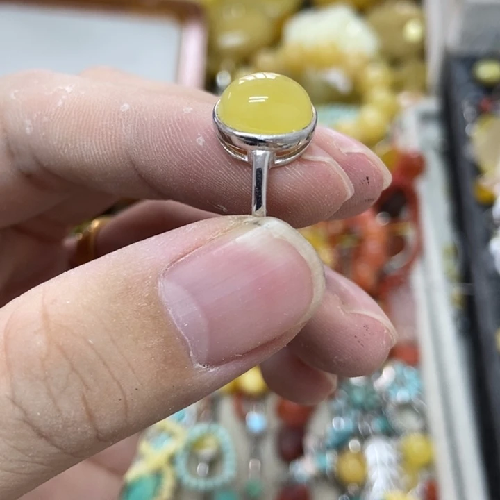 银S925镶嵌蜜蜡裸石戒指