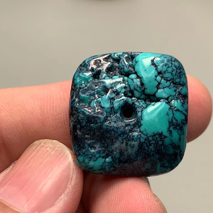 未镶嵌绿松石颈饰