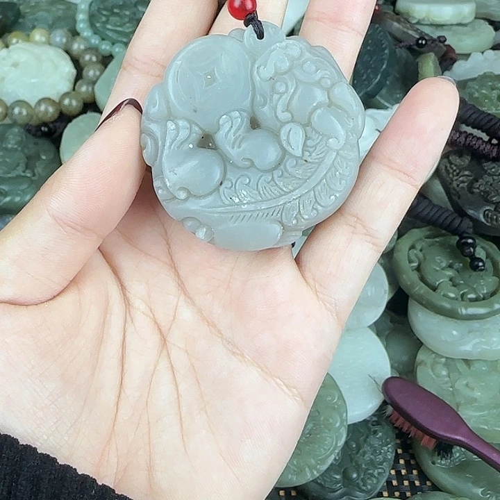 和田玉未镶嵌颈饰