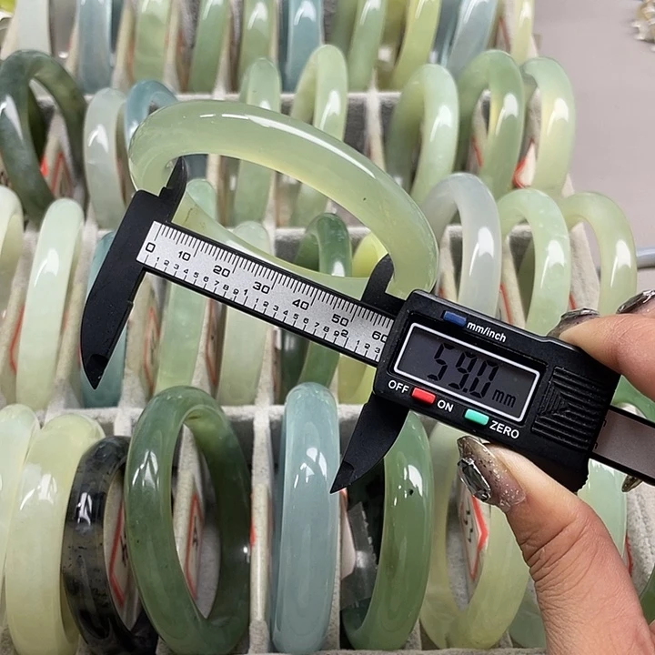 蛇纹石玉未镶嵌手镯14