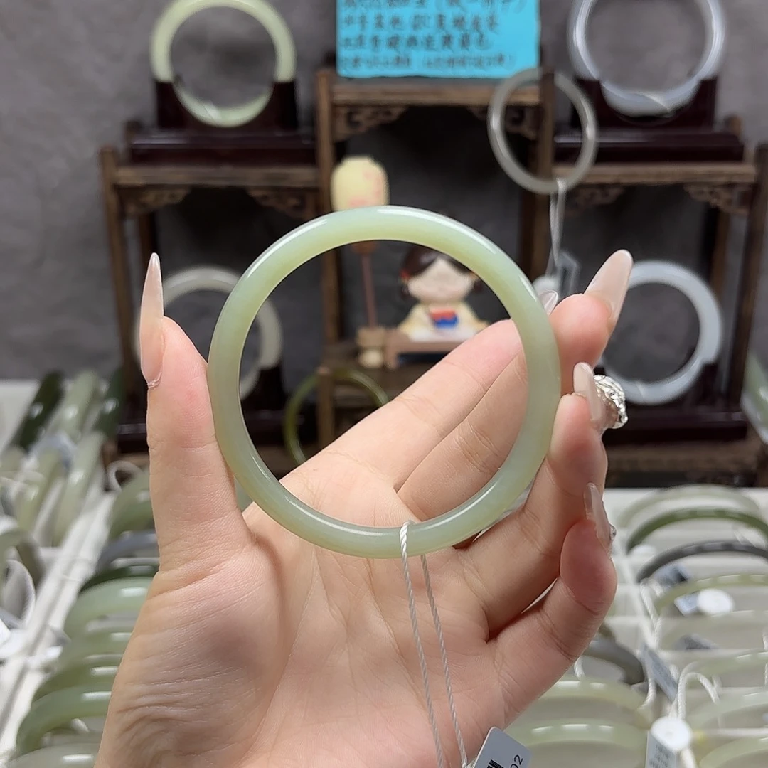 未镶嵌手镯和田玉一***～