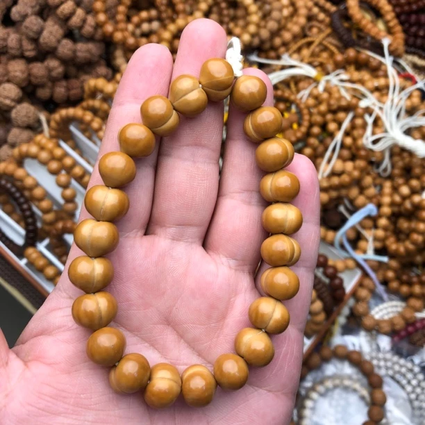柯基屁桃光珠手持13-14mm左右全品猴头核桃手串爱心屁桃手持