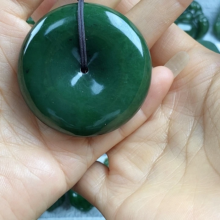 吊坠(不含链)未镶嵌和田玉（碧玉）46