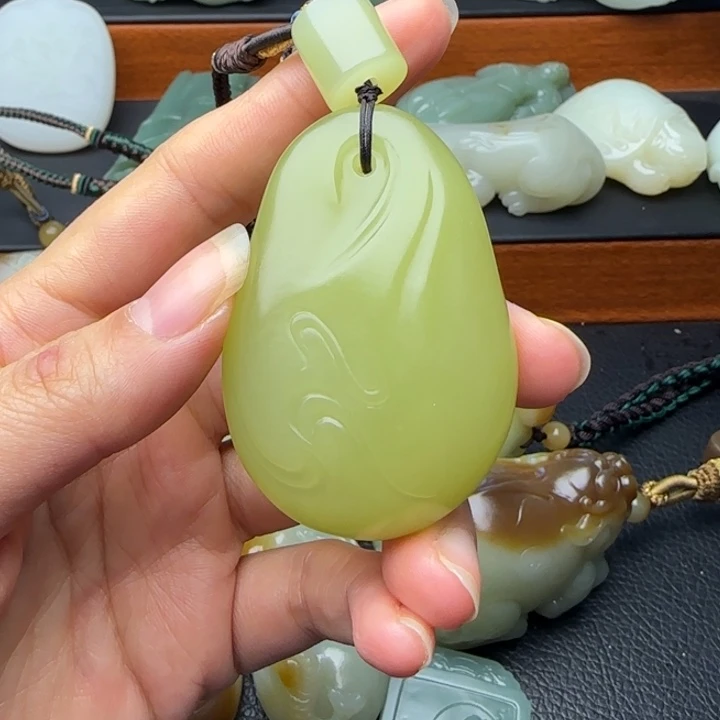 d***2和田玉（糖玉）未镶嵌挂件