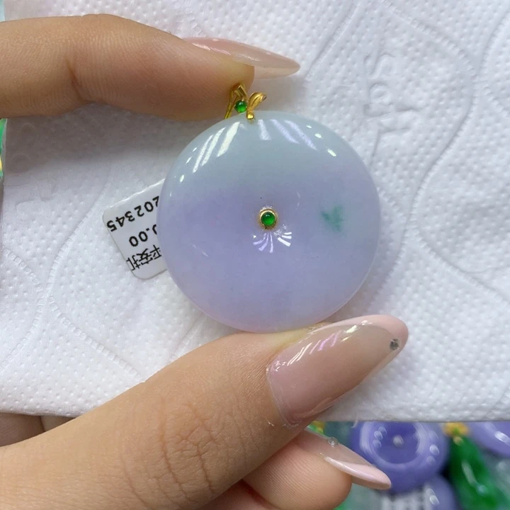 颈饰18K金镶嵌翡翠