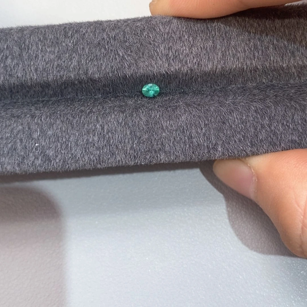 祖母绿裸石未镶嵌糯*3×4