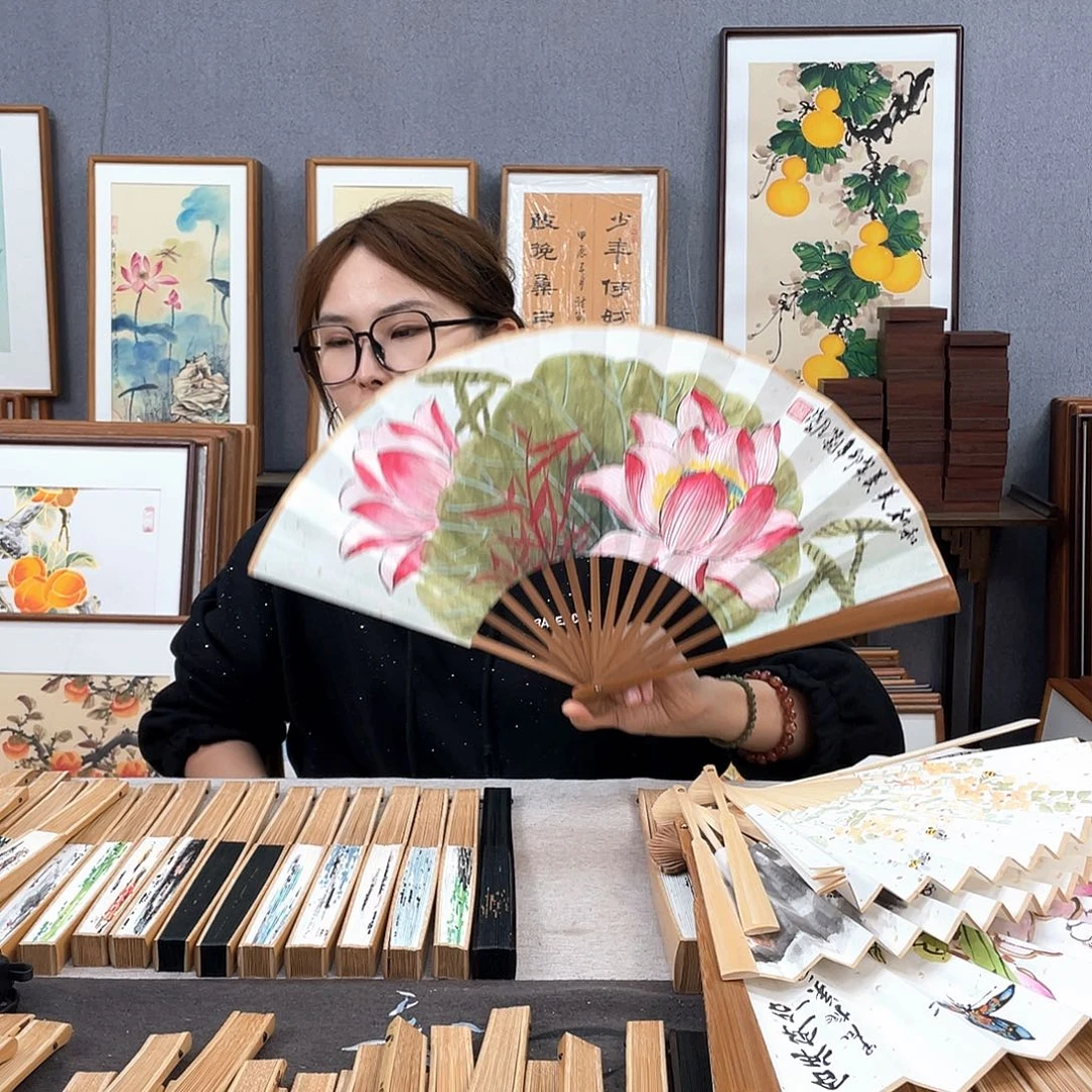 国画9寸福利折扇带中玉扇骨（默认粘好发出）