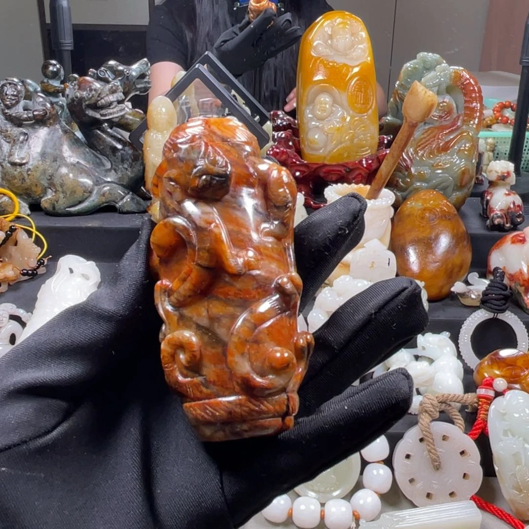 和田玉未镶嵌把件和****?