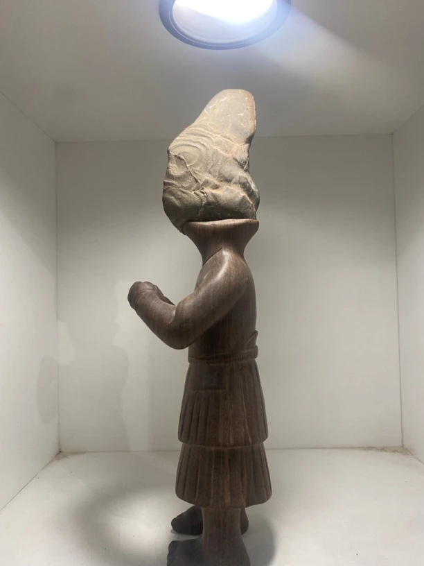 灵璧石古典赏石龙挂直播间