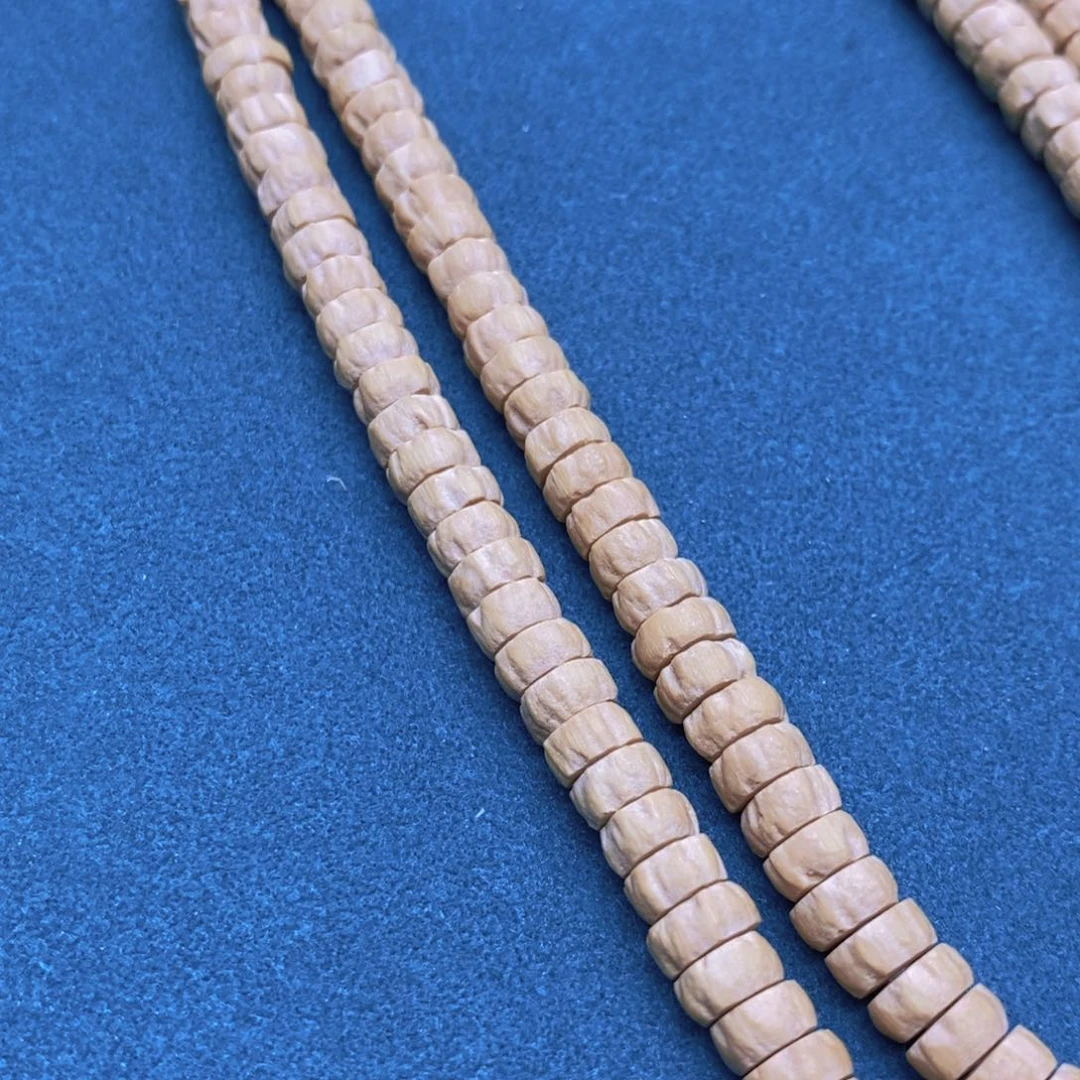 药片。。。。。！！！！！！！