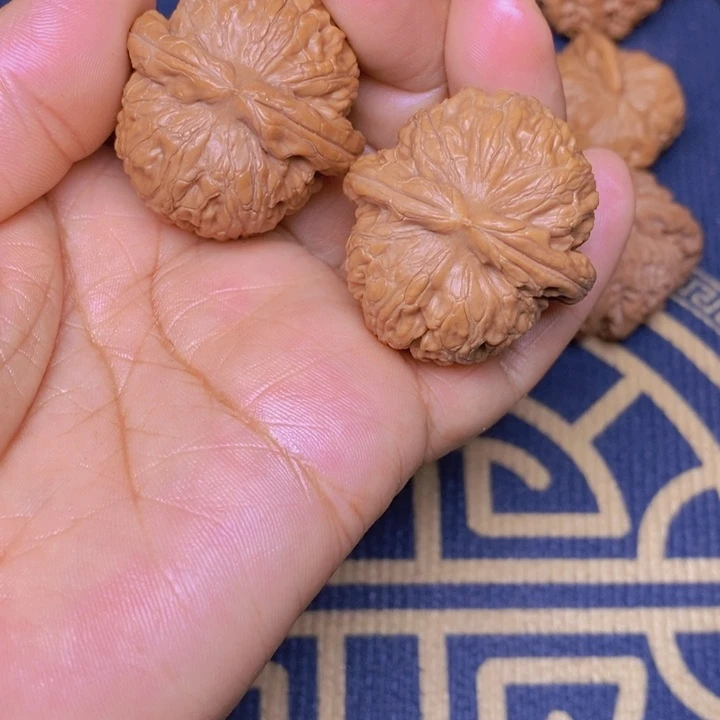 【闪购商品】文玩核桃吊坠元宝37