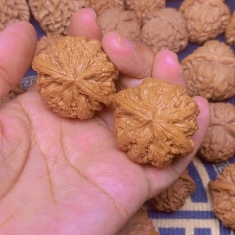 【闪购商品】文玩核桃吊坠柠*粗筋41
