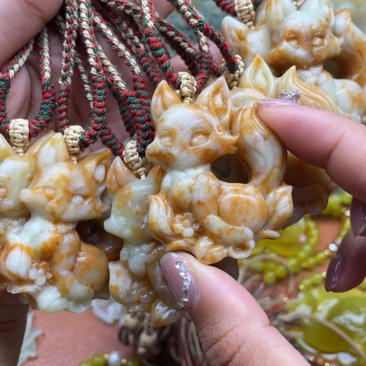 蛇纹石玉未镶嵌吊坠