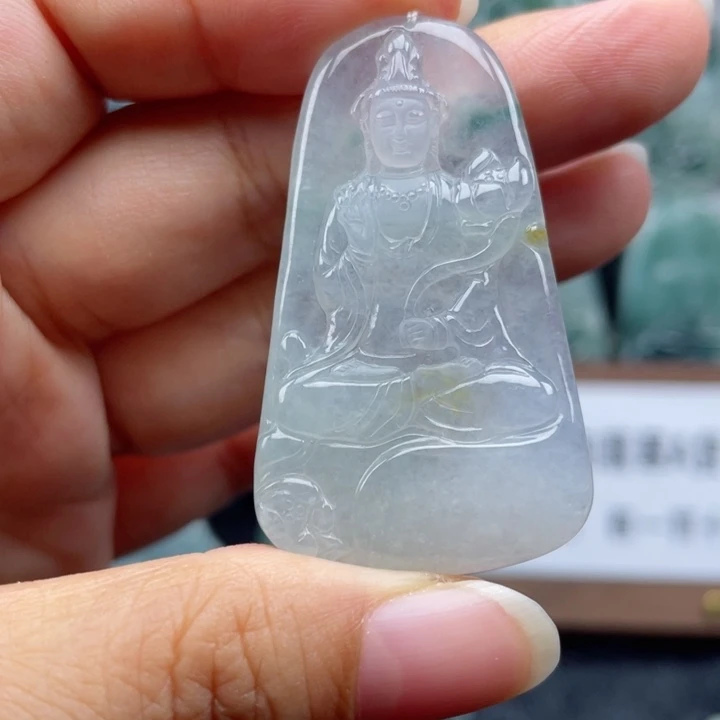 颈饰未镶嵌翡翠大势至菩萨