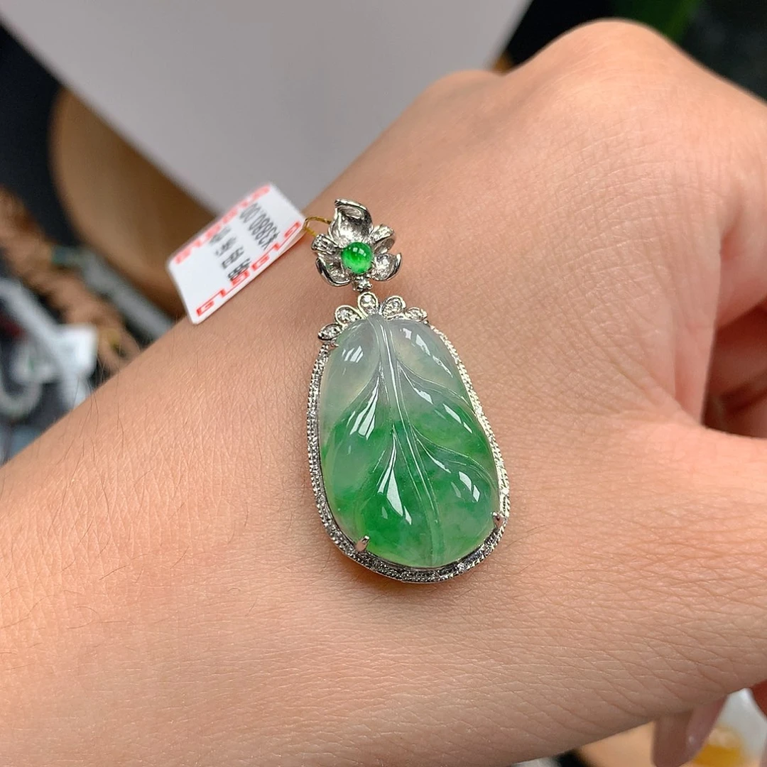 吊坠(不含链)18K金镶嵌翡翠